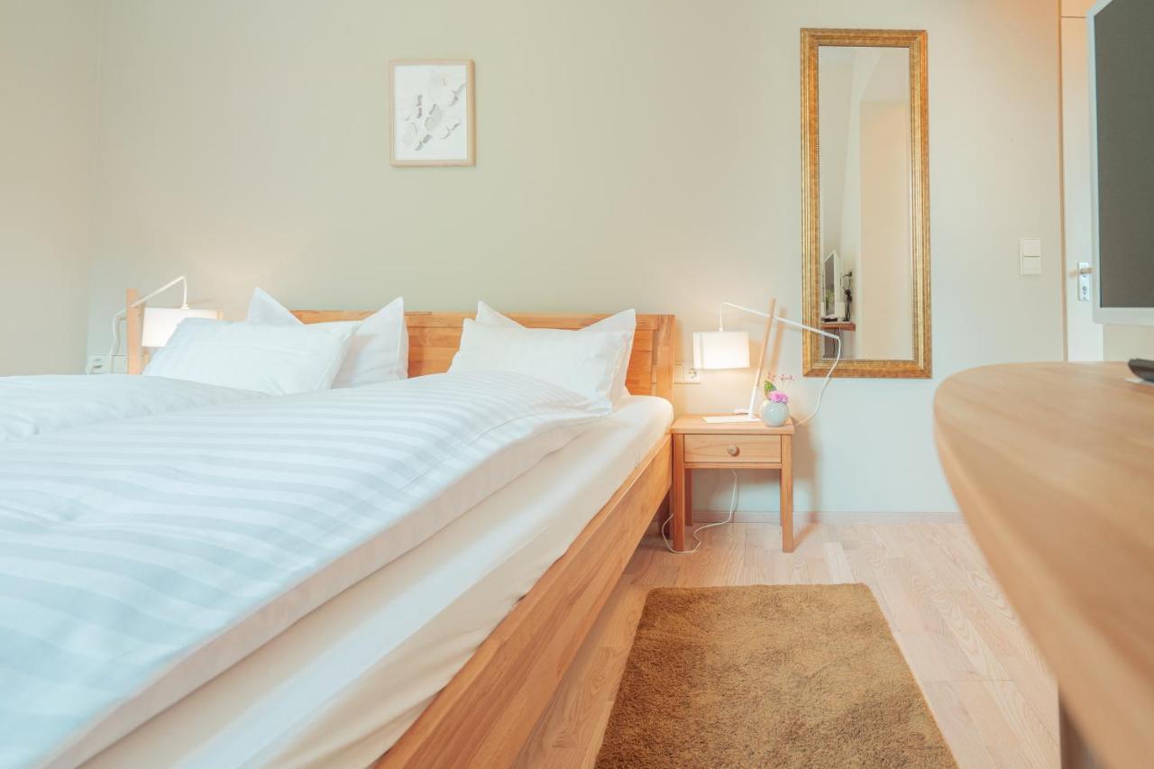 Hotel Restaurant Zur Sonne St. Peter Ngoại thất bức ảnh